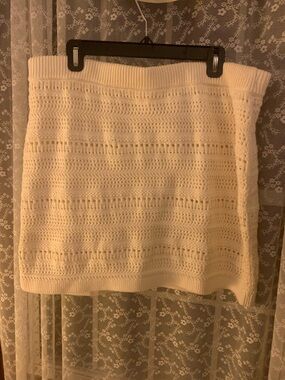 ❤️5 for $20❤️GAP Cream Knit Mini Skirt